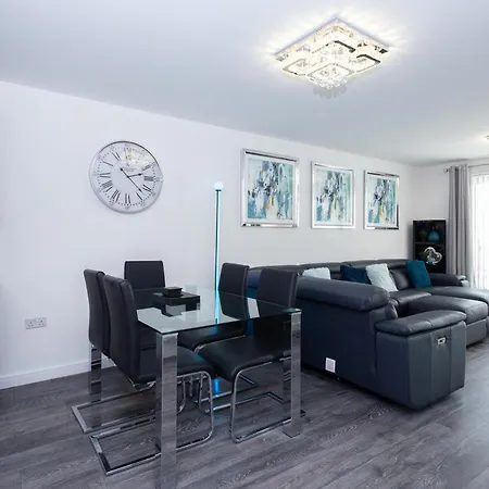 Waters Edge Apartment Manchester Exterior photo
